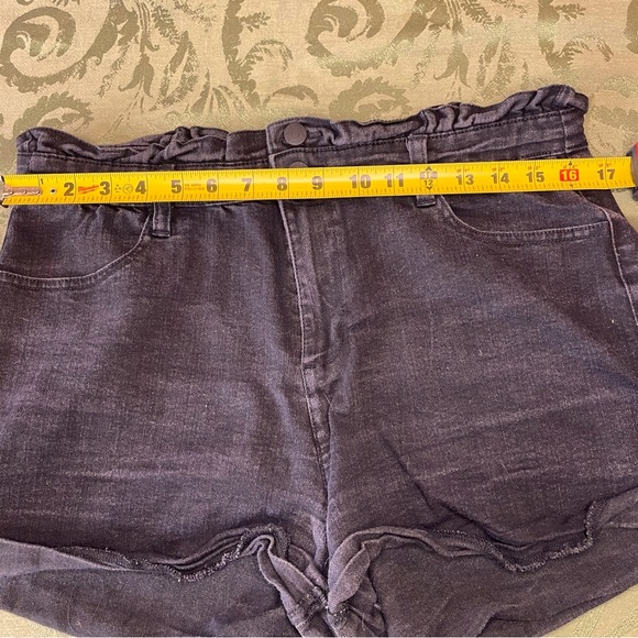Blue Spice stretch denim shorts size 13.  Gathered waistband detail, rolled hem. - Picture 4 of 8